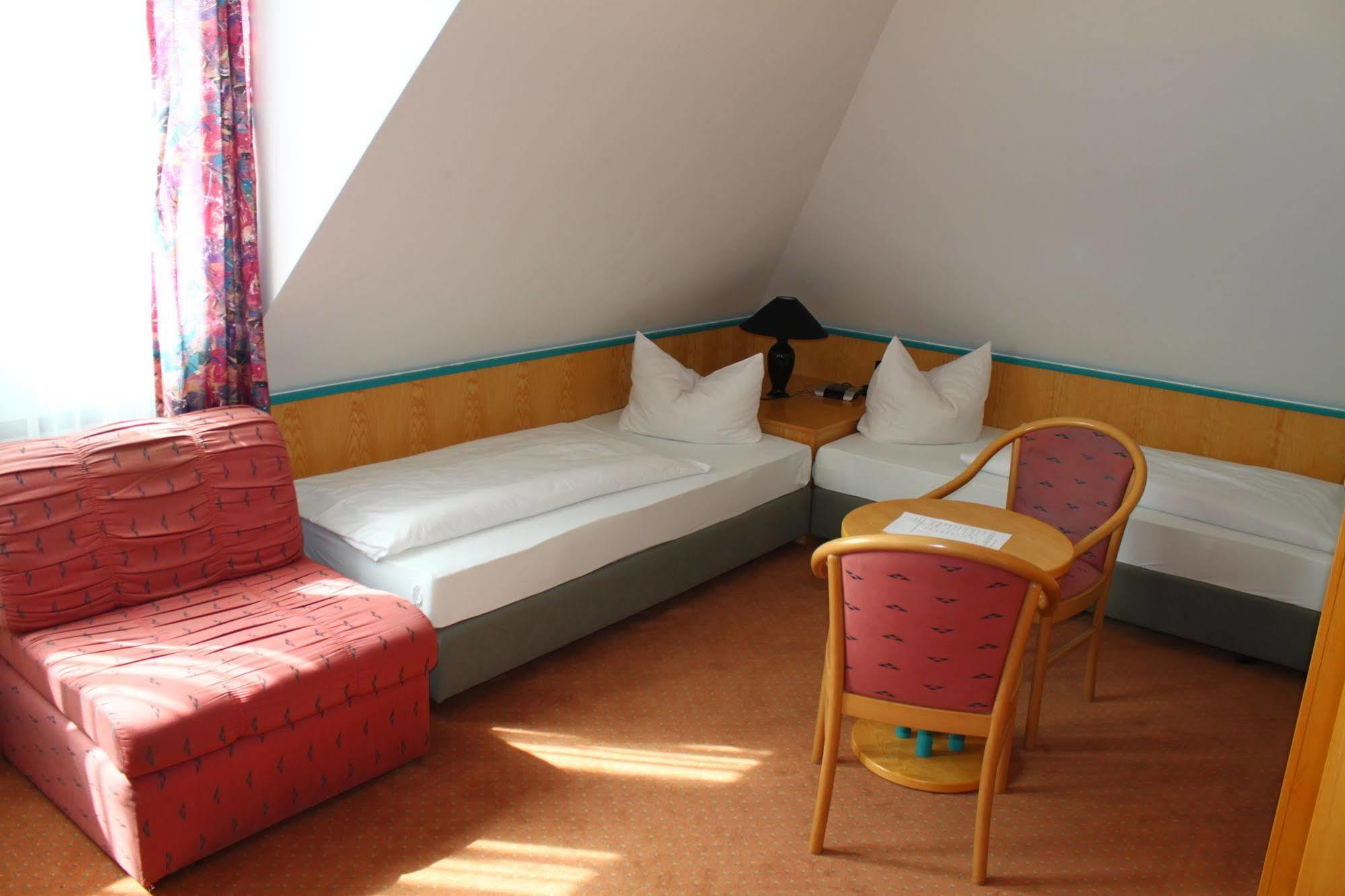 Hotel Alpha Нюрнберг Екстериор снимка